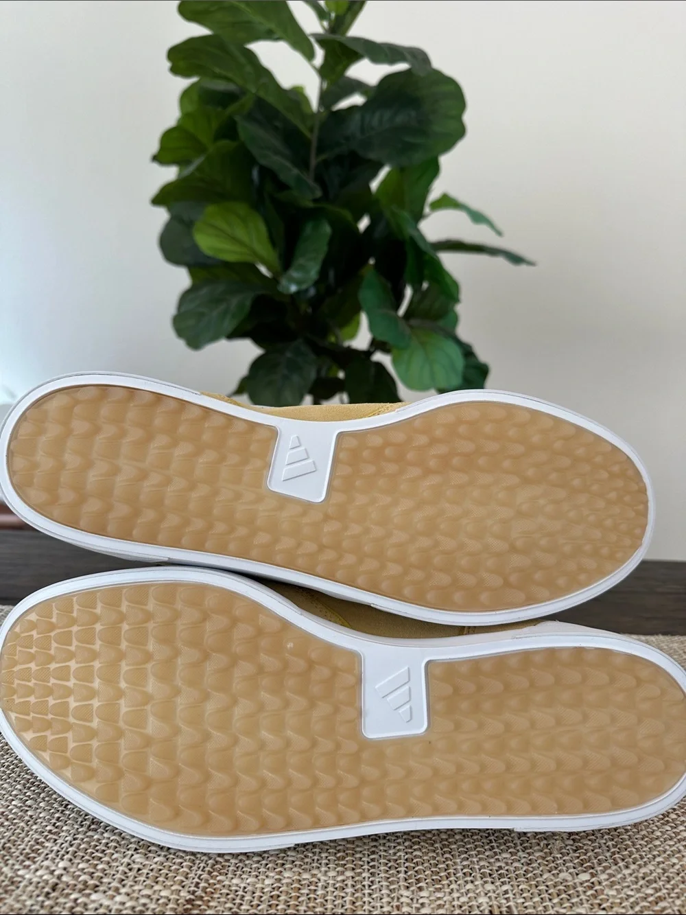 Retrocross Casual/Golf Shoes in White and Mustard
